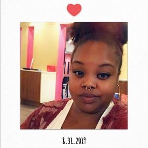 Meet your Posher, Davina